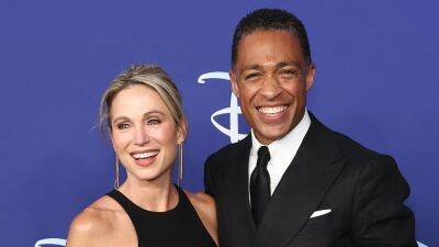 Amy Robach and T.J. Holmes Spotted Kissing During Mexico Vacation - www.etonline.com - Mexico - county Hand
