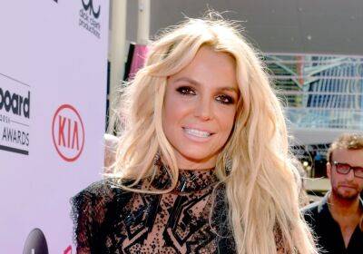 Britney Spears Mimics Australian Accent, Tells Fans To ‘Never Be A Roller Coaster’ In Bizarre New Video - etcanada.com - Australia - Britain