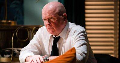 EastEnders viewers rumble music clue that gives away major Phil Mitchell murder twist - www.ok.co.uk