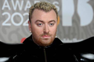 Sam Smith Is Up To Something ‘Unholy’ On The Set Of ‘And Just Like That…’ Season 2 - etcanada.com