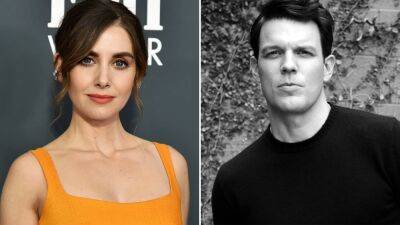 Jake Lacy & Alison Brie Join Peacock Limited Series ‘Apples Never Fall’ - deadline.com - New York
