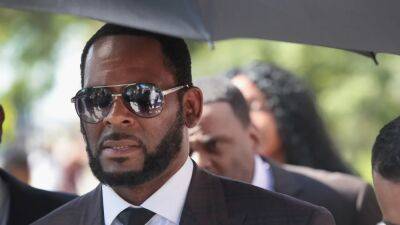 R. Kelly Has Been Sentenced to 20 Years for Sex Crimes Against Minors - www.glamour.com - Chicago