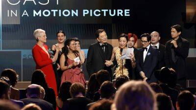 'Everything Everywhere All at Once' Cast Celebrates James Hong With SAG Awards Win for Best Film Cast - www.etonline.com - Los Angeles