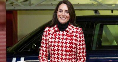 Kate Middleton sends fans wild as she recycles maternity outfit - and she looks radiant - www.ok.co.uk - city Stockholm
