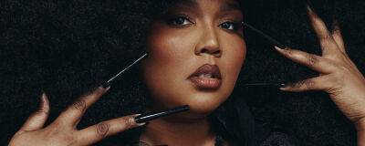 Lizzo gets to trademark ‘100% that bitch’ - completemusicupdate.com - USA