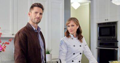 Andrew Walker Says ‘Curious Caterer: Grilling Season’ Costar Nikki DeLoach Is a ‘Witch’ Who Manifested Hallmark Franchise - www.usmagazine.com