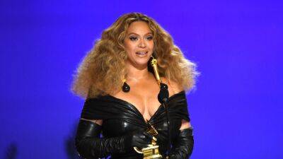 Beyoncé Couldn't Accept Her Record-Breaking Grammy Award Because She Was Stuck in Traffic - www.glamour.com