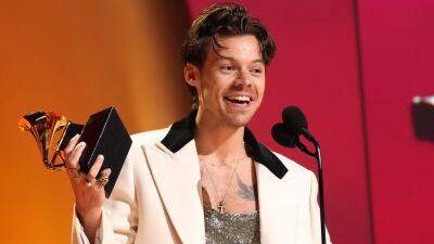 Here’s Why Harry Styles Is Facing Backlash for His Album of the Year Grammys Speech - www.glamour.com - Houston - county Love