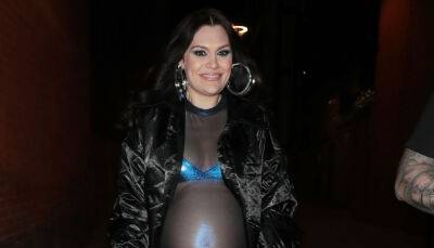 Pregnant Jessie J Bares Baby Bump in Sheer Top After Acoustic Set in London - www.justjared.com - London