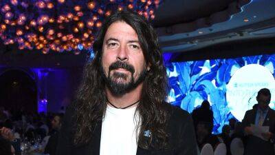 Dave Grohl Barbecued All Night In Order to Serve 500 Meals to L.A. Homeless Shelter Amid Storms - www.etonline.com - Los Angeles - Los Angeles - California - Las Vegas