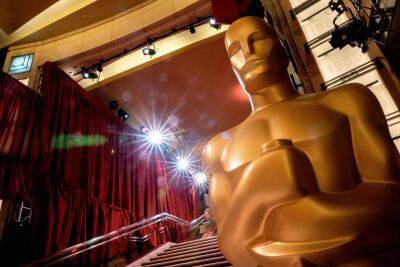 How To Watch Sunday’s Oscars Online & On TV - deadline.com - Hollywood - county Warren - county Carson
