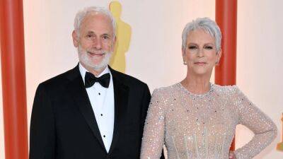 Cutest Couples at the 2023 Oscars: From Jamie Lee Curtis and Christopher Guest to Troy Kotsur and Deanne Bray - www.etonline.com