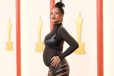Pregnant Rihanna Wows On Oscars Red Carpet - etcanada.com
