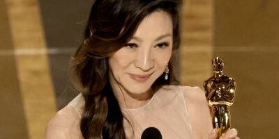 Michelle Yeoh Becomes First Asian to Win Best Actress at Oscars 2023 - www.justjared.com - Hollywood - Malaysia