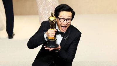 Ke Huy Quan Says He Honored His Mom By Reclaiming Birth Name As An Adult Actor; Declares “Goonies Never Say Die” – Oscars Backstage - deadline.com