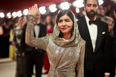Oscars 2023: Jimmy Kimmel Asks Malala If She Believes Harry Styles Spit On Chris Pine - etcanada.com - city Venice