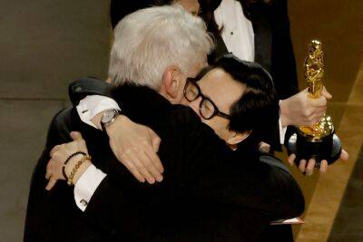 Harrison Ford And Ke Huy Quan Have An Emotional Reunion At The Oscars During ‘Everything Everywhere’ Best Picture Win - etcanada.com - Indiana - county Harrison - county Ford