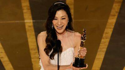 Watch the Exact Moment Michelle Yeoh’s Mom Found Out Her Daughter Won the Oscar (Video) - thewrap.com - Los Angeles - China - Malaysia - city Kuala Lumpur, Malaysia