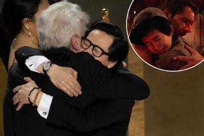 Ke Huy Quan, Harrison Ford hug it out at Oscars — decades after ‘Indiana Jones’ - nypost.com - USA - Indiana - county Harrison - county Ford
