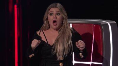 'The Voice' Coaches Are Stunned By Deaf Singer's Blind Audition - www.etonline.com - California