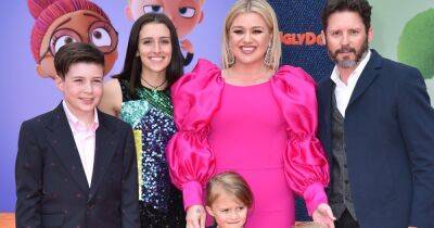 Kelly Clarkson Says Her Kids With Brandon Blackstock Tell Her They’re ‘Really Sad’ About the Divorce - www.usmagazine.com - USA