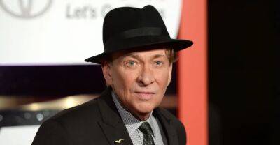 Heavily sampled singer-songwriter Bobby Caldwell dies at 71 - www.thefader.com