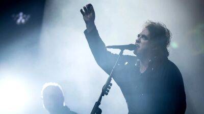 The Cure’s Robert Smith ‘Sickened’ by ‘Ticketmaster Fees Debacle’ for Upcoming North American Tour - variety.com - Britain - USA - Taylor - county Swift