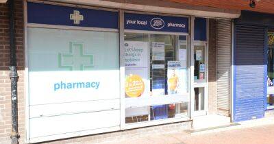 Man with mirrored sunglasses and surgical mask robs Boots pharmacy - www.dailyrecord.co.uk - Scotland - city Irvine