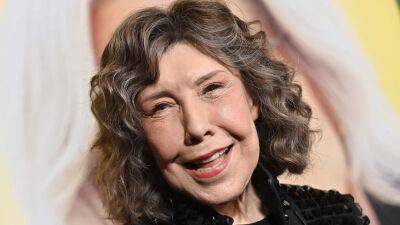 Lily Tomlin recalls Queen Elizabeth II performance, staff telling her 'Don’t you dare' after 'funny' idea - www.foxnews.com