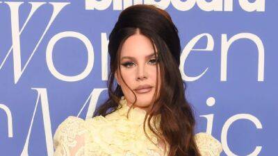 Lana Del Rey Shines in Yellow at Billboard Women in Music Awards, Talks Trusting 'Gut' Instinct (Exclusive) - www.etonline.com