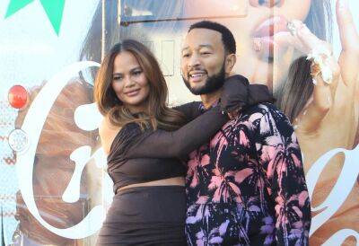 Chrissy Teigen Shares Adorable New Family Photo With John Legend And Their Kids - etcanada.com - county Stone