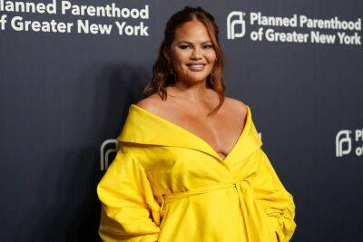Chrissy Teigen Says She’s ‘Lucky’ To Have Successful Breastfeeding Journey With Daughter Esti After Two Breast Lifts - etcanada.com
