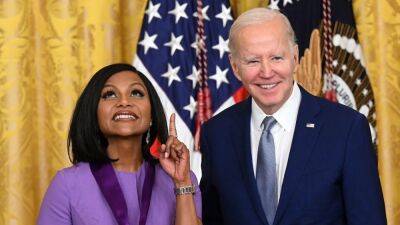 See Mindy Kaling and Her Daughter at the White House to Receive National Medal of Art - www.etonline.com - USA - Pennsylvania