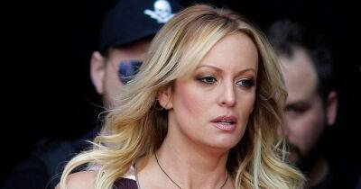 Messages between Trump attorney and Stormy Daniels handed to Manhattan DA - www.msn.com
