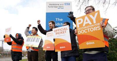 Junior doctors to stage four-day strike in April - www.manchestereveningnews.co.uk - Britain