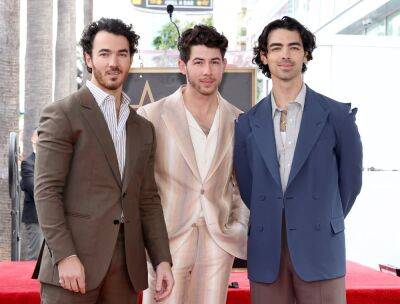 Jonas Brothers Say ‘The Album’ Is ‘Window Into Our Lives’ In New Twitter Teaser - etcanada.com