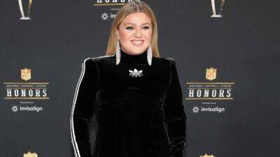 Kelly Clarkson Announces New Album, 'Chemistry,' Says First Single Is Coming Soon - www.etonline.com