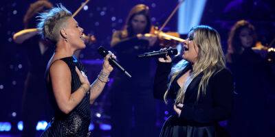 Pink Joins Kelly Clarkson Onstage to Belt Out 'Just Give Me a Reason' at iHeartRadio Music Awards 2023 - www.justjared.com - USA