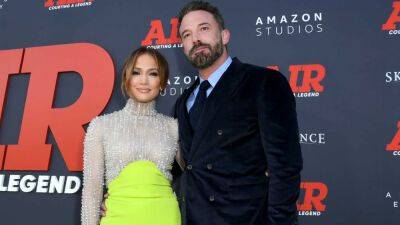 Ben Affleck Praises 'Brilliant' Jennifer Lopez on 'Air' Premiere Red Carpet (Exclusive) - www.etonline.com