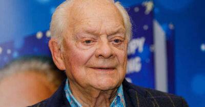 Only Fools and Horses star Sir David Jason discovers he has daughter he never knew about after 52 years - www.msn.com