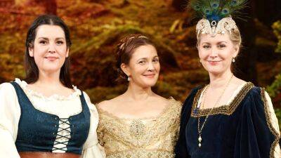 See Drew Barrymore and 'Ever After' Co-Stars Melanie Lynskey and Megan Dodds Reunite in Costume 25 Years Later - www.etonline.com - France - London - county Scott
