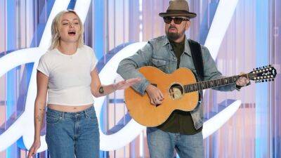 'American Idol': Eurythmics' Dave Stewart Shocks Judges Playing for Daughter Kaya's Audition - www.etonline.com - Britain - USA - county Rock