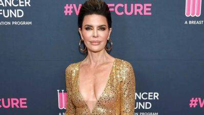 Lisa Rinna Reacts to Rumor Her Family Will Star in Their Own Reality Show - www.etonline.com