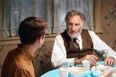 ‘The Fabelmans’ Scene-Stealer Judd Hirsch Recalls How He Got Carte Blanche From The World’s Most Famous Director – And A Hell Of A Lot More Besides - deadline.com - New York - Los Angeles