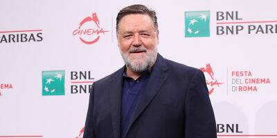 Russell Crowe's Dog Tragically Passes Away in His Arms - www.justjared.com - Australia