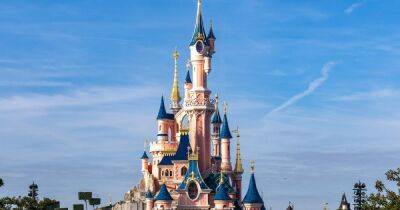 Disney fans snap up £159 Disneyland Paris holiday which includes 4-star hotel stay, theme park tickets and return flights - www.manchestereveningnews.co.uk - London - Manchester