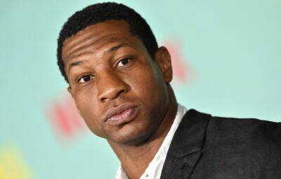 Jonathan Majors’ lawyer releases alleged texts which claim to prove his innocence - www.nme.com