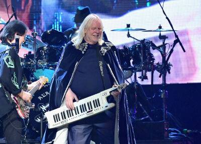 Rick Wakeman of Yes just began his 2023 tour. Get last-minute tickets here - nypost.com - New York - New York - New Jersey