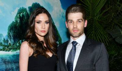 Is Mike Vogel Married? Meet the 'Sex/Life' Actor's Wife & Family! - www.justjared.com