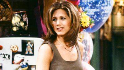 Jennifer Aniston Reveals What She Took for Granted When She Was Younger - www.etonline.com